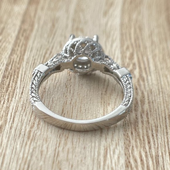 Round White Zircon Vintage Halo Ring - 18K Platinum Plated - Picture 3 of 5